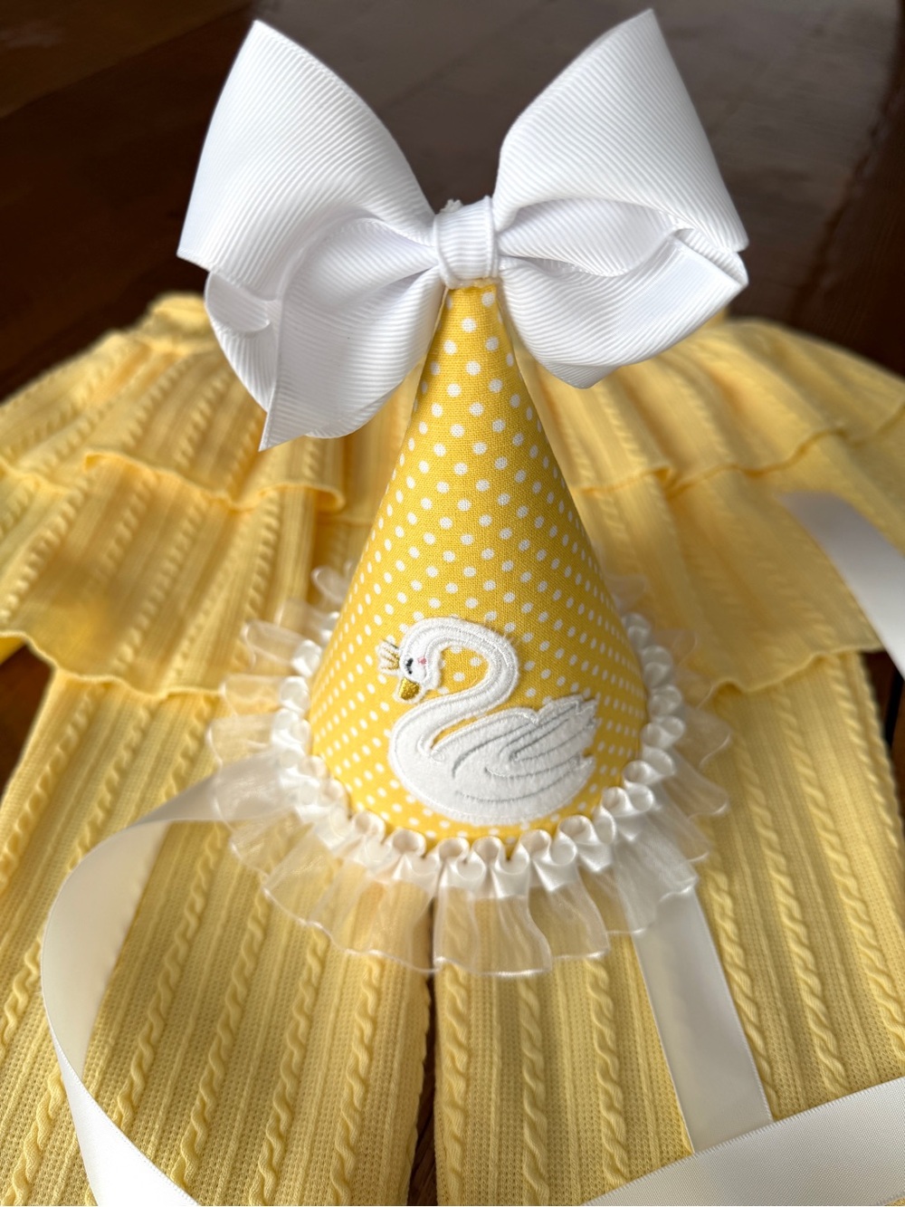 Girls 3T Outfit Yellow Ruffled Knit with fabric Birthday Party Hat - Picture 6 of 6